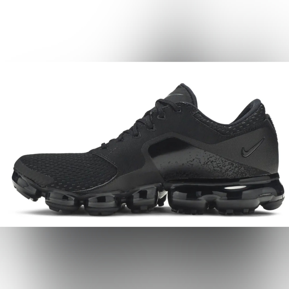 Nike Air VaporMax CS 'Triple Black' Sneakers Wmn's Size 8 MSRP $190 - Picture 2 of 9